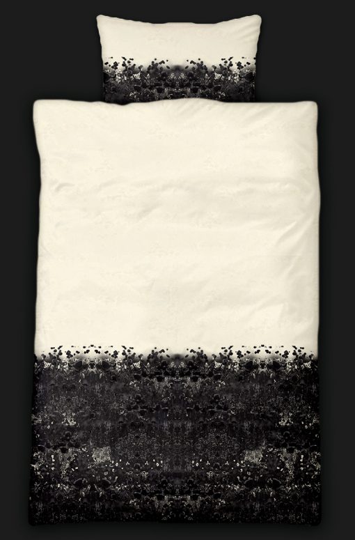 DP (Duvet & pillow) cover example. Field of poppies print design in pristine/black color play MTM duvet and pillow cover.