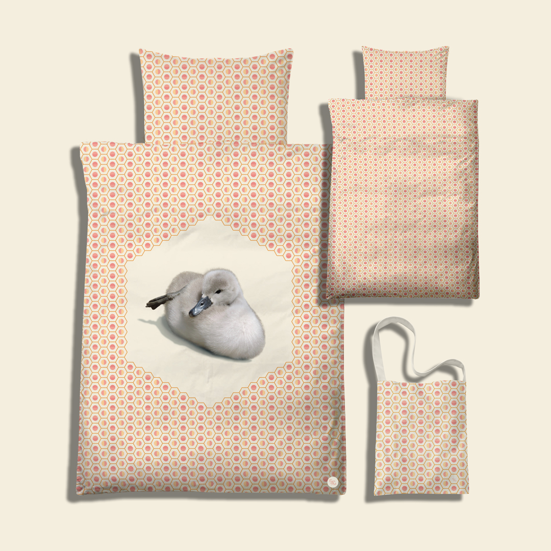 Geo The Duckling, coral sun. Baby diy bedding kit. Cotton satin fabric for pillowcase and duvet cover to simply cut & sew.