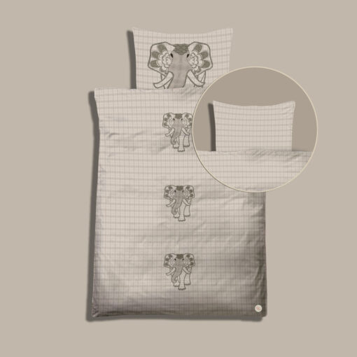 Elephant Orbit, cloud. Bedding kit for baby´s. Pillow and duvet cover for diy creatives to simply cut & sew. Zippers, labels and sewing instructions included.